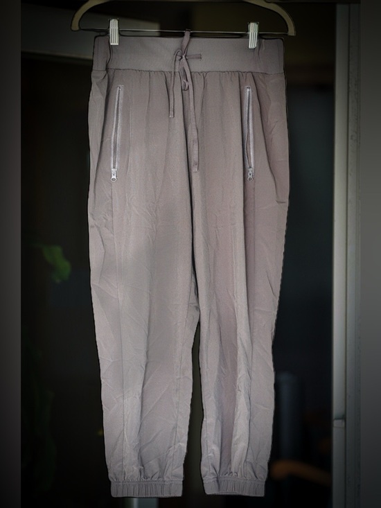 Zella Pants - Z by Zella Gray Athleisure Joggers with Zip Pockets - Size Medium